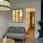 Bright T2 Of 34 M Renovated In The Downtown