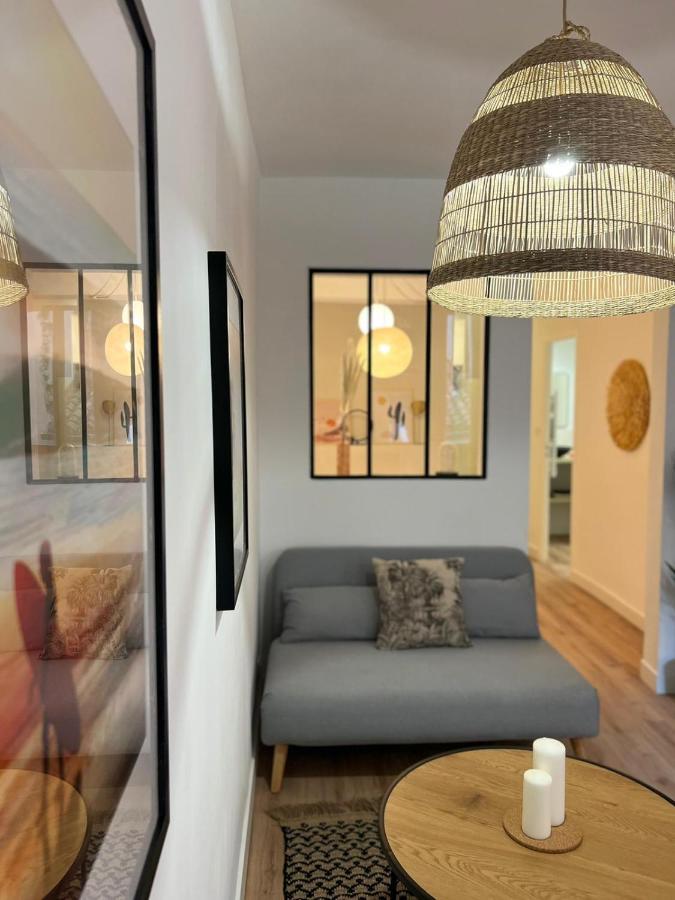 Bright T2 Of 34 M Renovated In The Downtown Apartment