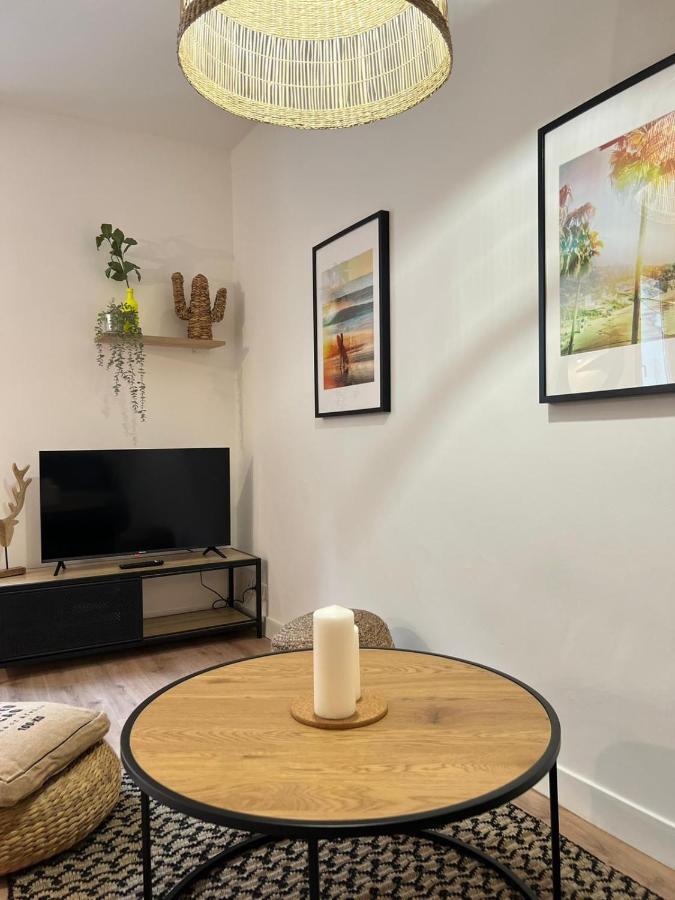 Bright T2 Of 34 M Renovated In The Downtown * Marseilles